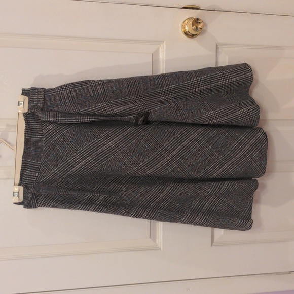 Amazon, Medium, Grey - Picture 1 of 3